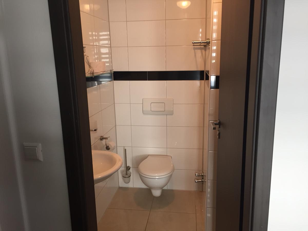 Hotel Ristorante Rostica Bad Urach Kültér fotó