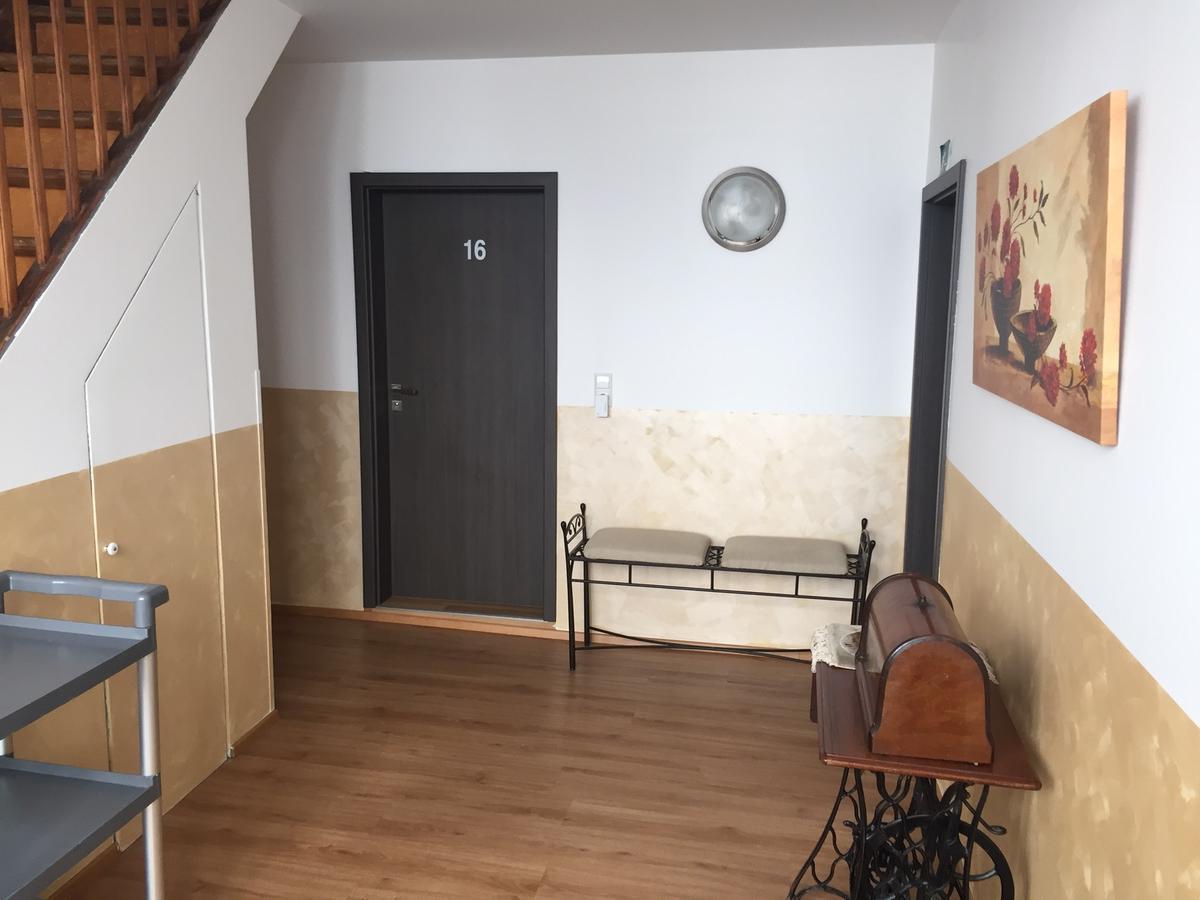 Hotel Ristorante Rostica Bad Urach Kültér fotó