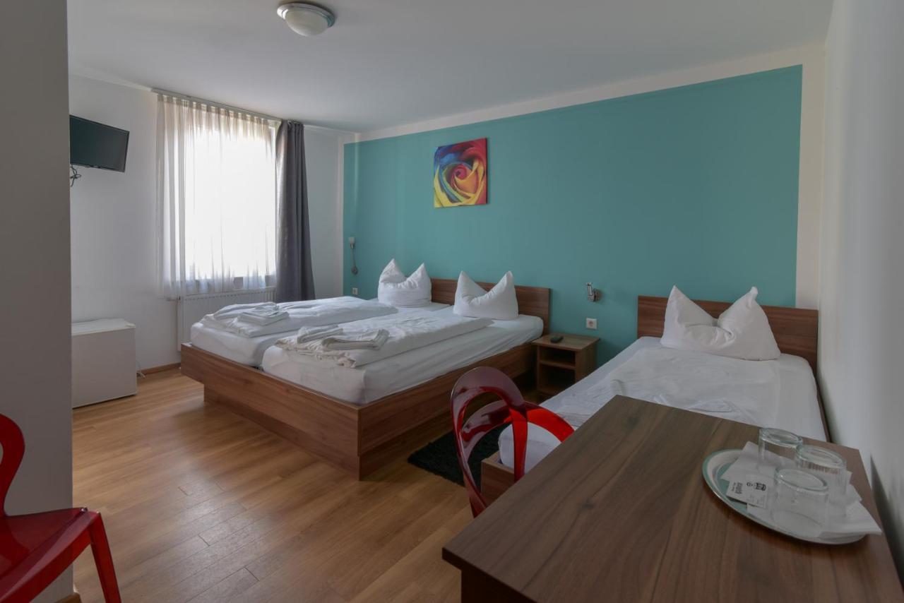 Hotel Ristorante Rostica Bad Urach Kültér fotó